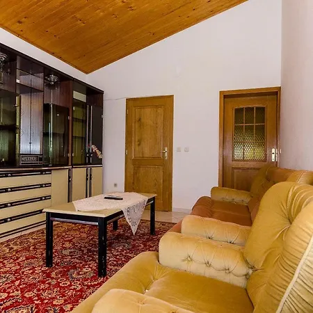 Appartement Rozalija Ražanj